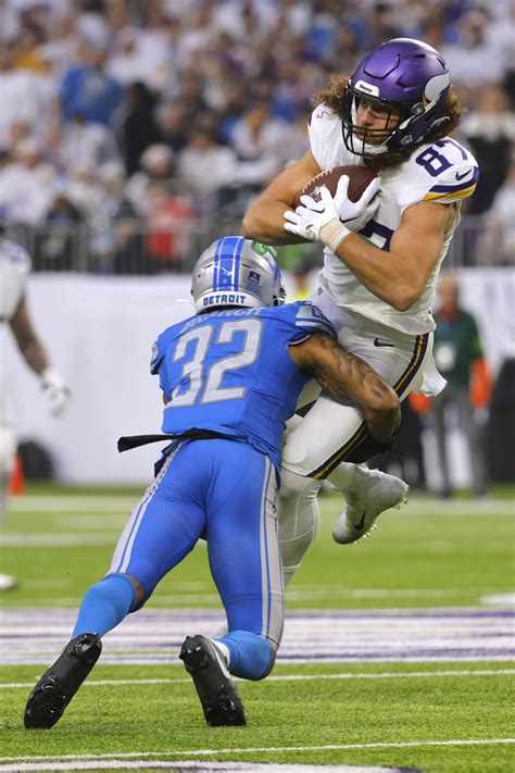 Vikings lose tight end T.J. Hockenson and wide receiver Jordan Addison in latest wave of injuries